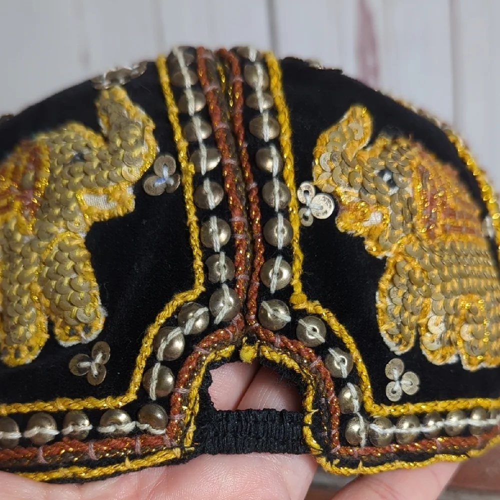 Vtg Kalaga Embroidered Elephant Tapestry Cap Beaded‎ Sequin Black Velvet Mynamar - Picture 16 of 16